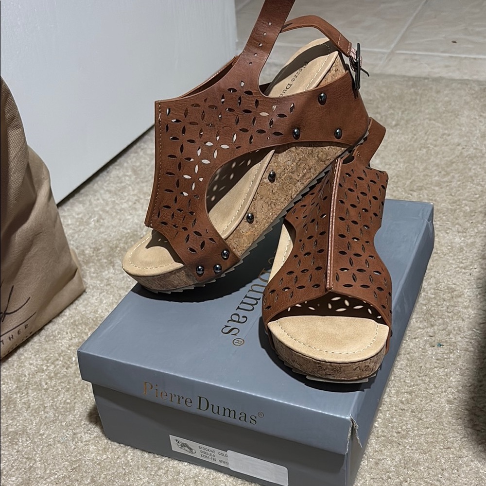 BNIB Pierre Dumas Giselle-9 Brown Wedge Sandals Women’s 7.5